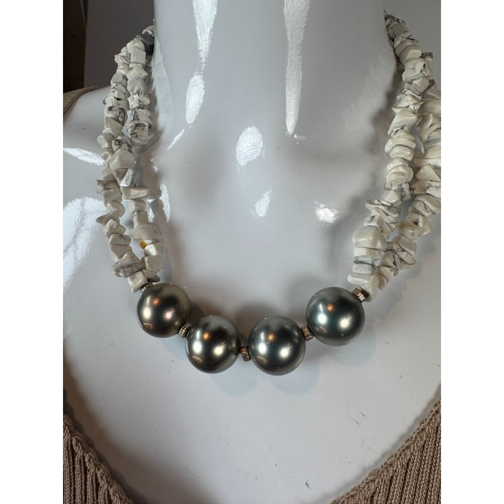 Vintage White Howlite & Gray Pearl Beaded Necklace With Hook Closure 8 Inches Lo